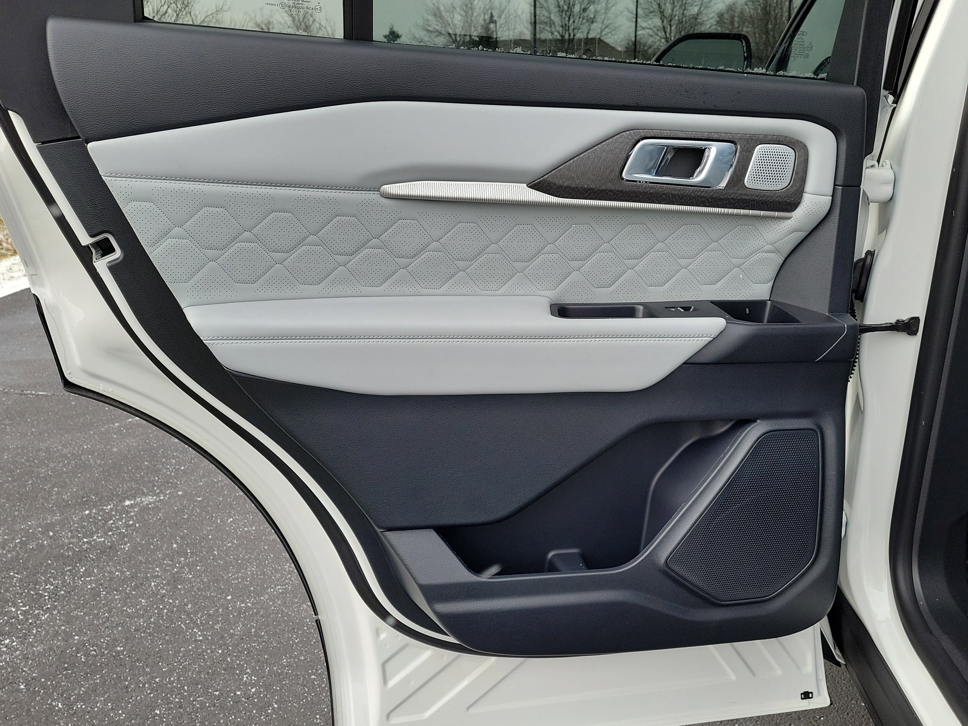 New 2026 Ford Explorer Platinum w/ LUX Leather Package image 10