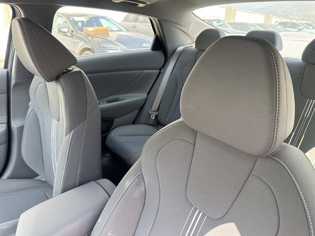 New 2026 Hyundai Elantra SEL Sport FWD image 20