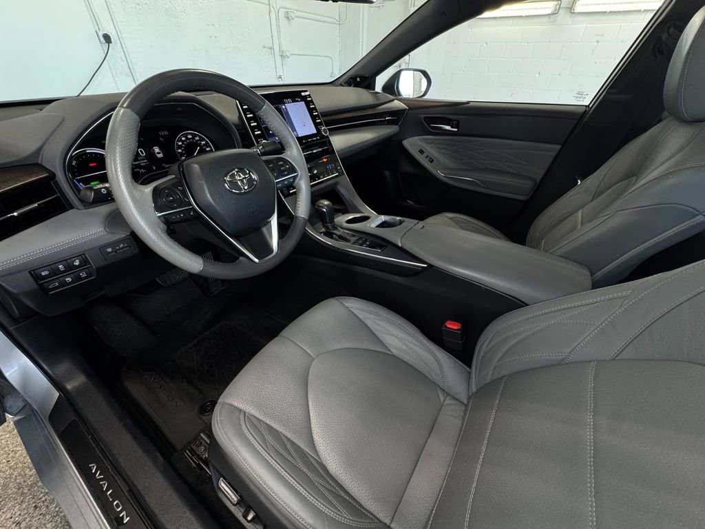 Used 2021 Toyota Avalon Limited w/ Advanced Safety Package FWD image 14