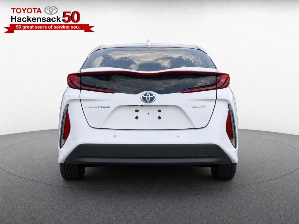 Used 2022 Toyota Prius Prime Limited FWD image 7