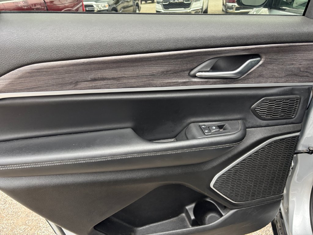 Used 2022 Jeep Grand Cherokee L Limited AWD/4WD image 23