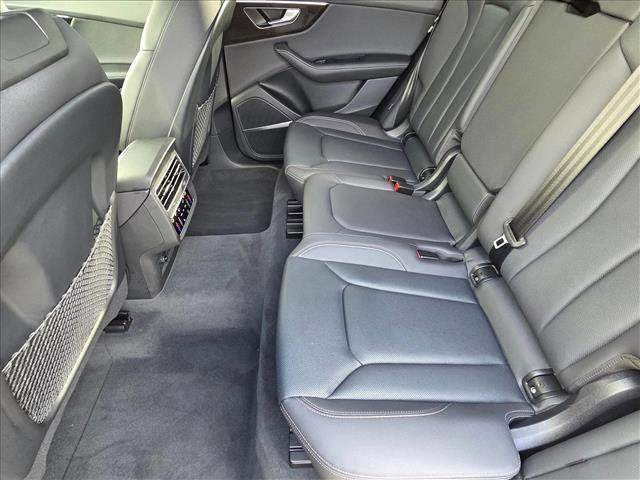 Used 2024 Audi Q8 Premium Plus w/ Premium Plus Package image 18