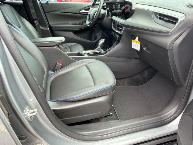 Used 2025 Buick Encore GX Sport Touring w/ Comfort Package FWD image 13