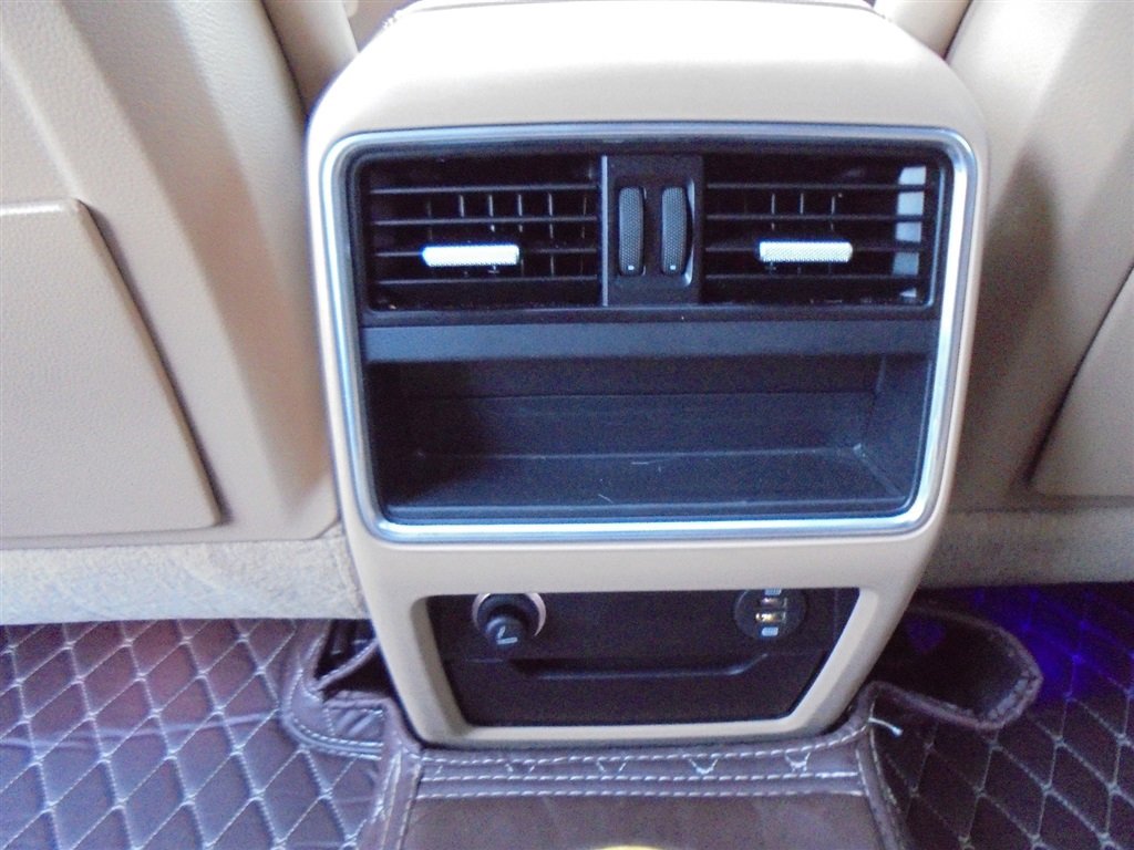 Used 2019 Porsche Cayenne E-Hybrid image 32