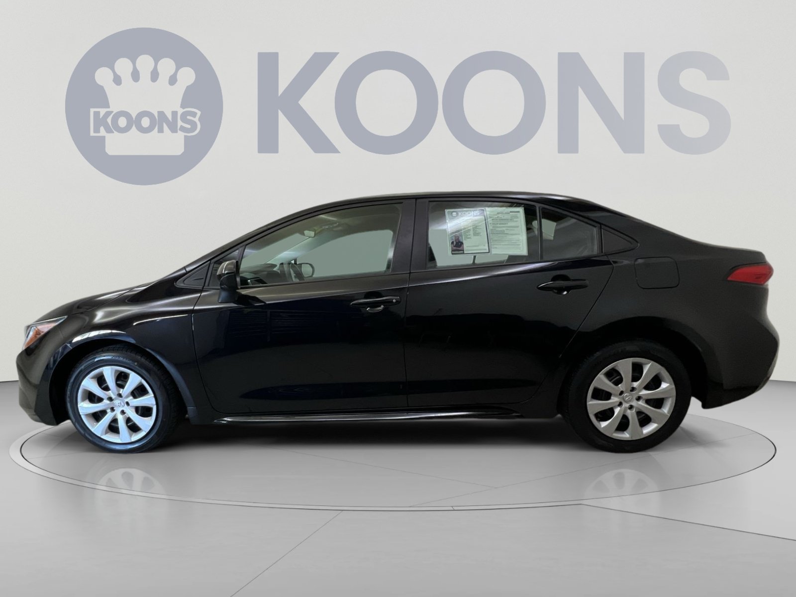 Used 2024 Toyota Corolla LE FWD image 5