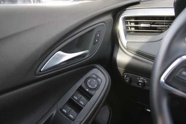 Used 2024 Buick Encore GX Sport Touring image 16