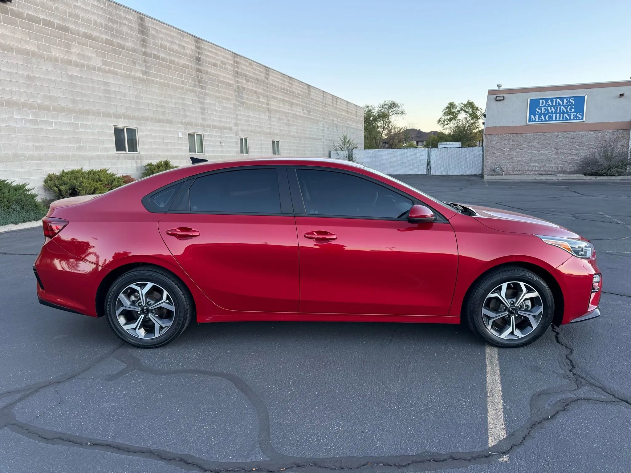 Used 2021 Kia Forte LXS FWD image 4