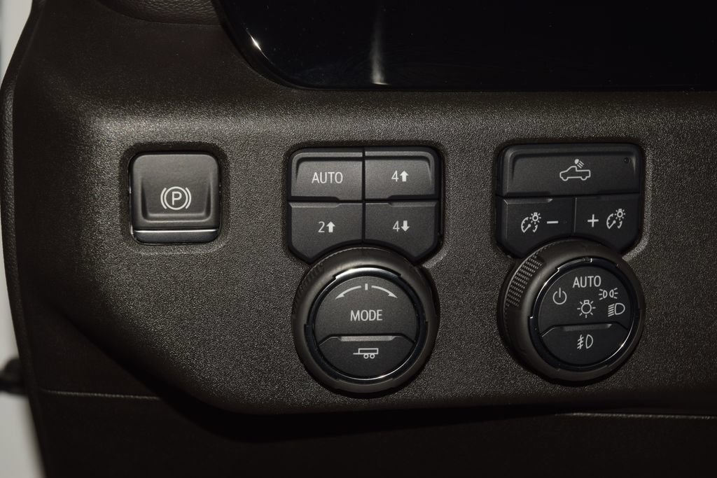 Used 2024 Chevrolet Silverado 1500 RST w/ Redline Edition AWD/4WD image 37