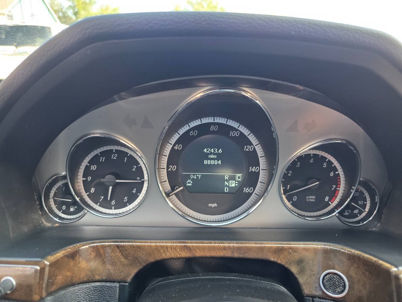 Used 2010 Mercedes-Benz E 350 Sedan image 17