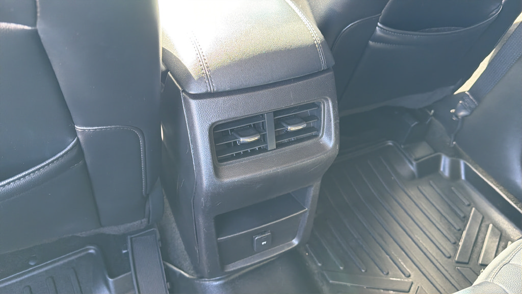 Used 2015 Ford Edge SEL w/ Equipment Group 201A AWD/4WD image 21