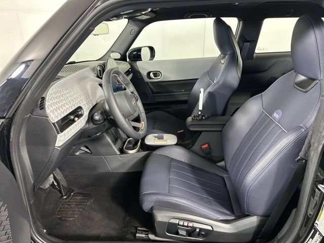 Used 2025 MINI Cooper 2-Door Hardtop image 11