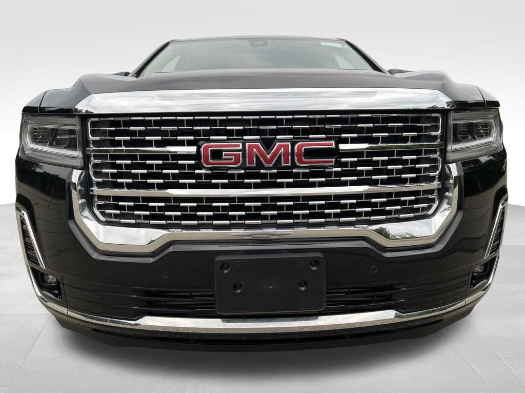 Used 2023 GMC Acadia Denali w/ Trailering Package AWD/4WD image 3