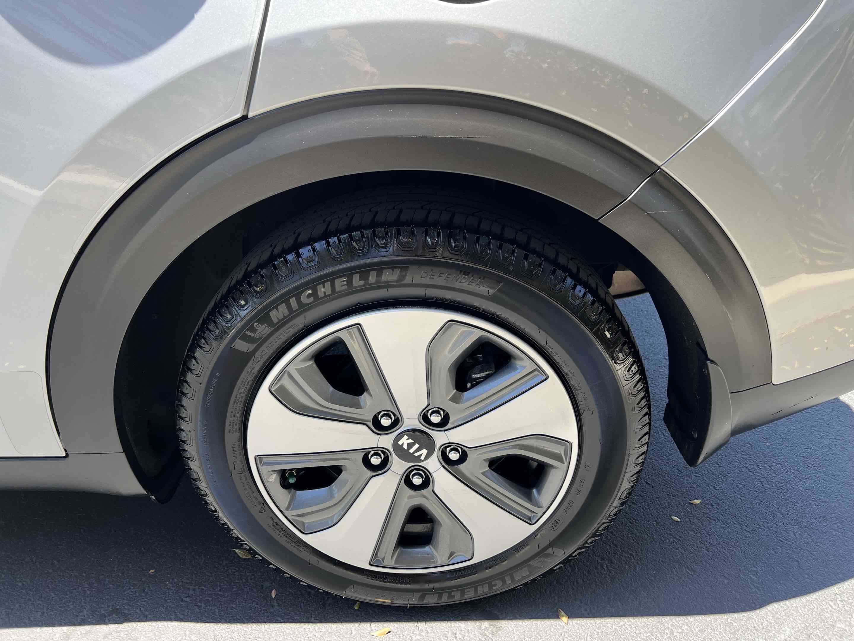 Used 2020 Kia Niro LX FWD image 66