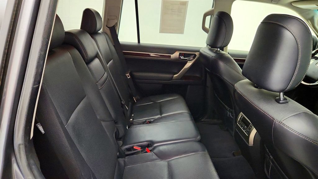 Used 2018 Lexus GX 460 Premium w/ Premium Package AWD/4WD image 25