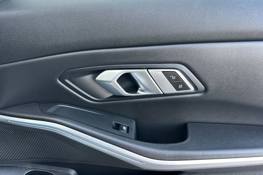 Used 2022 BMW 330e w/ Driving Assistance Package image 18