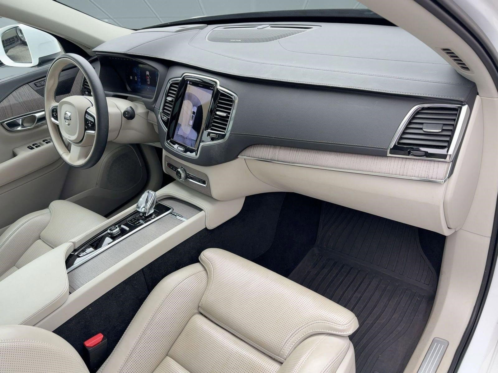 Certified 2023 Volvo XC90 B6 Ultimate image 22
