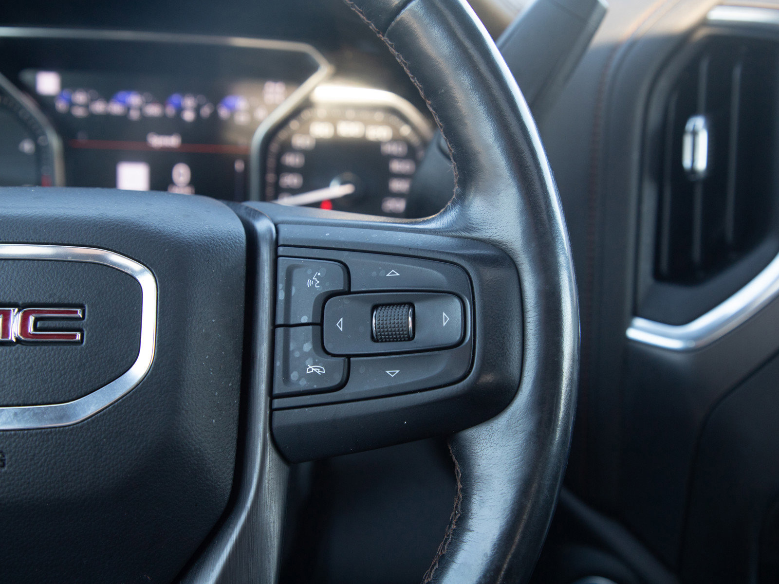 Used 2022 GMC Sierra 2500 AT4 w/ AT4 Premium Plus Package image 29