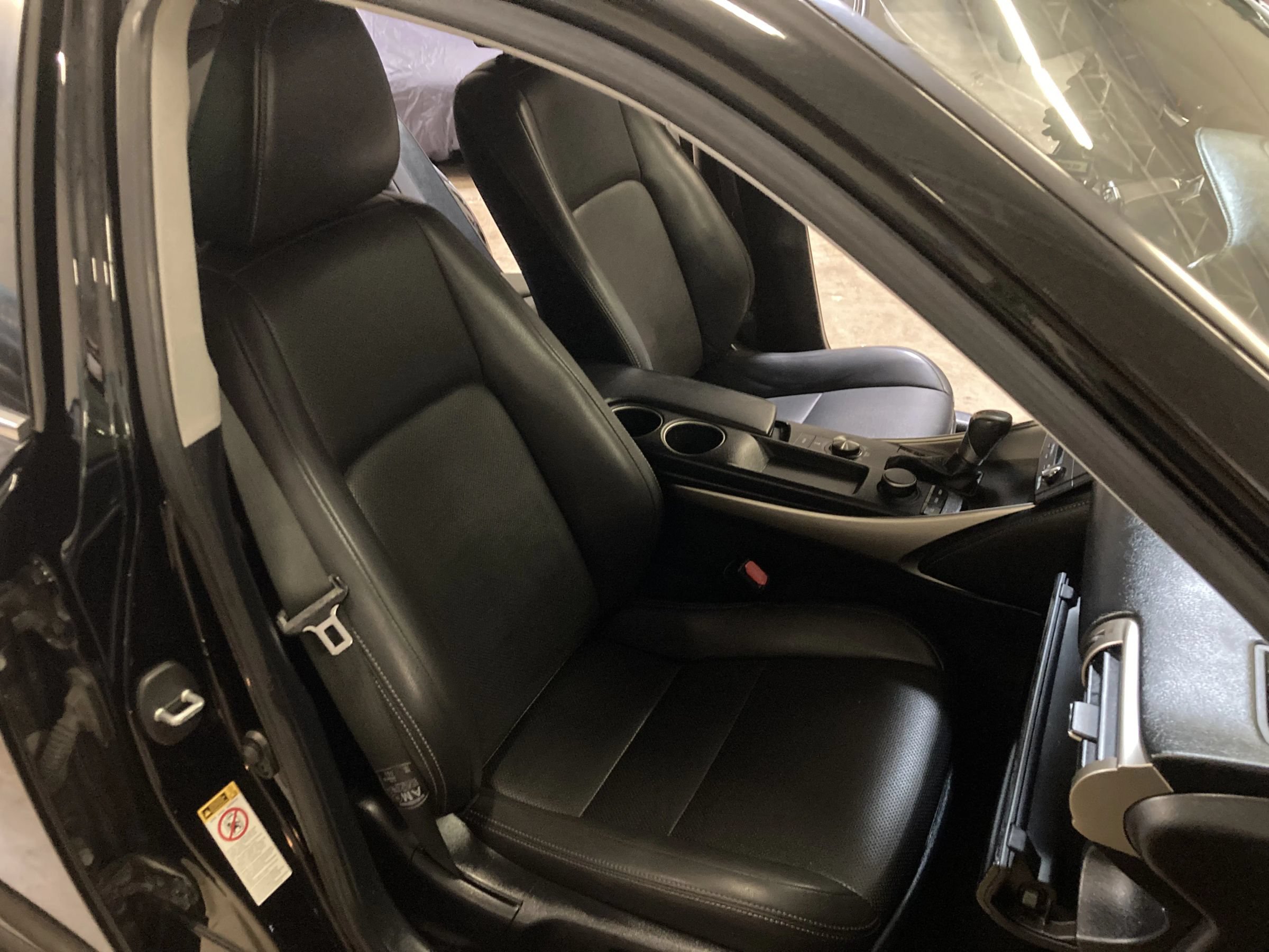 Used 2016 Lexus IS 200t RWD image 38