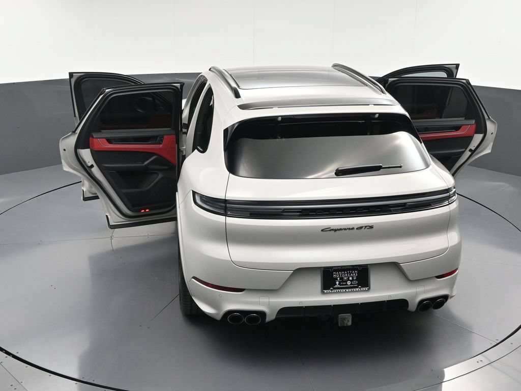 Certified 2025 Porsche Cayenne GTS AWD/4WD image 35