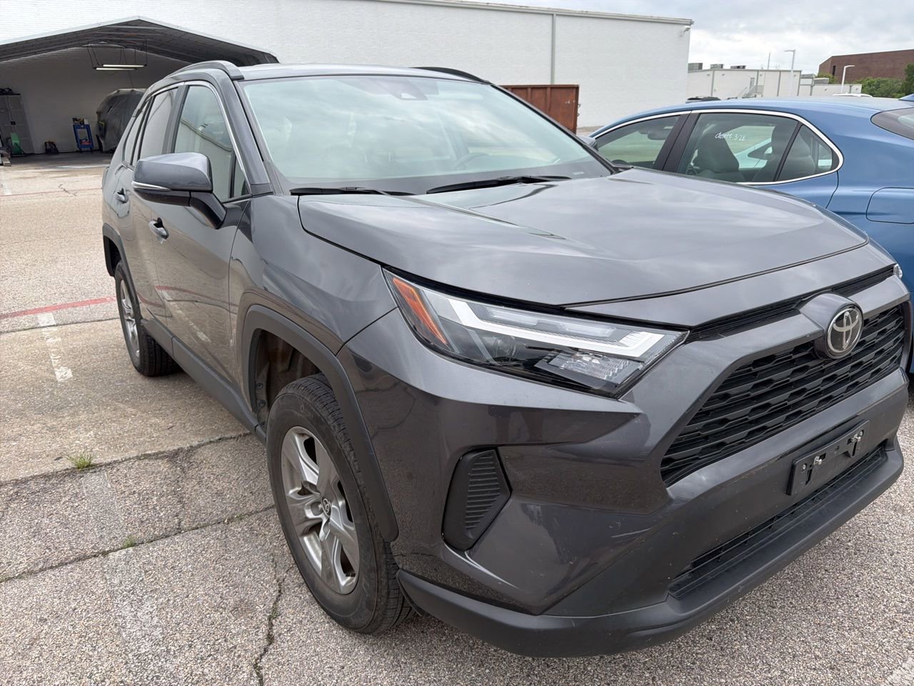 Used 2025 Toyota RAV4 XLE image 3