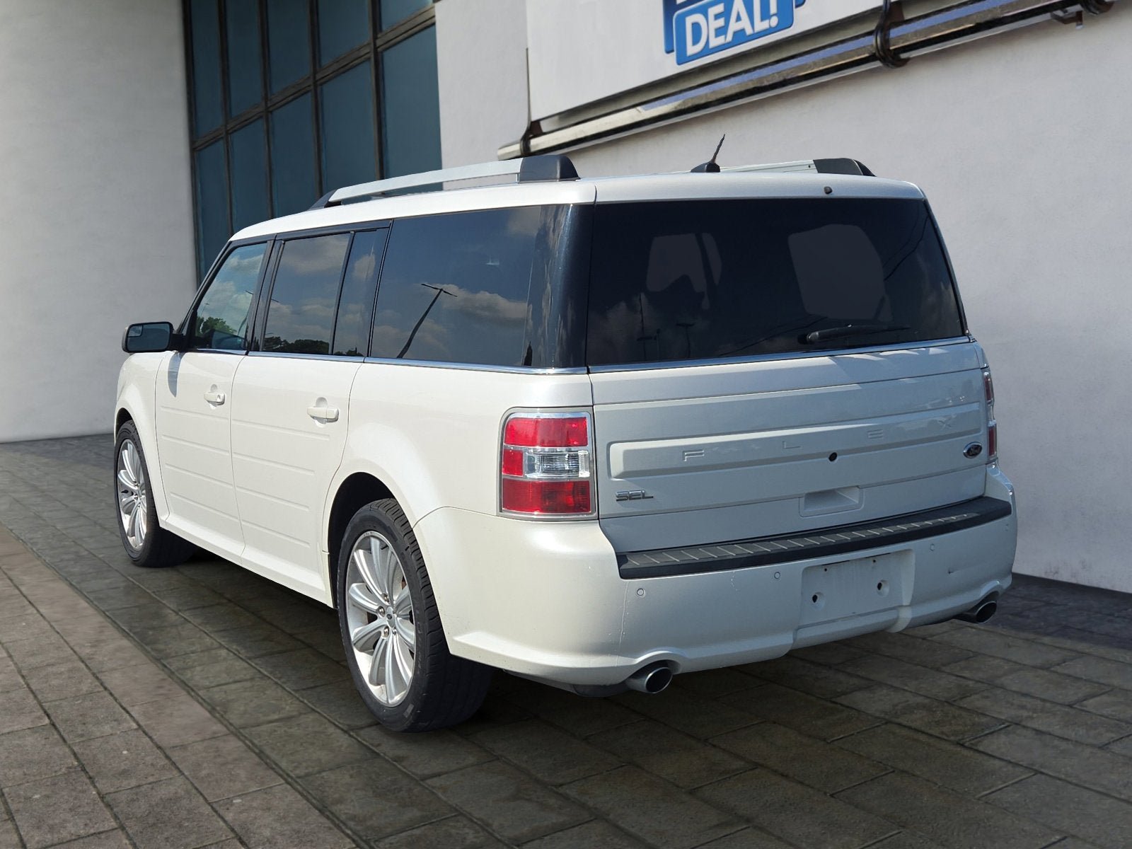 Used 2013 Ford Flex SEL FWD image 2