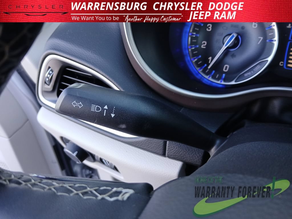 Used 2023 Chrysler Voyager LX FWD image 17