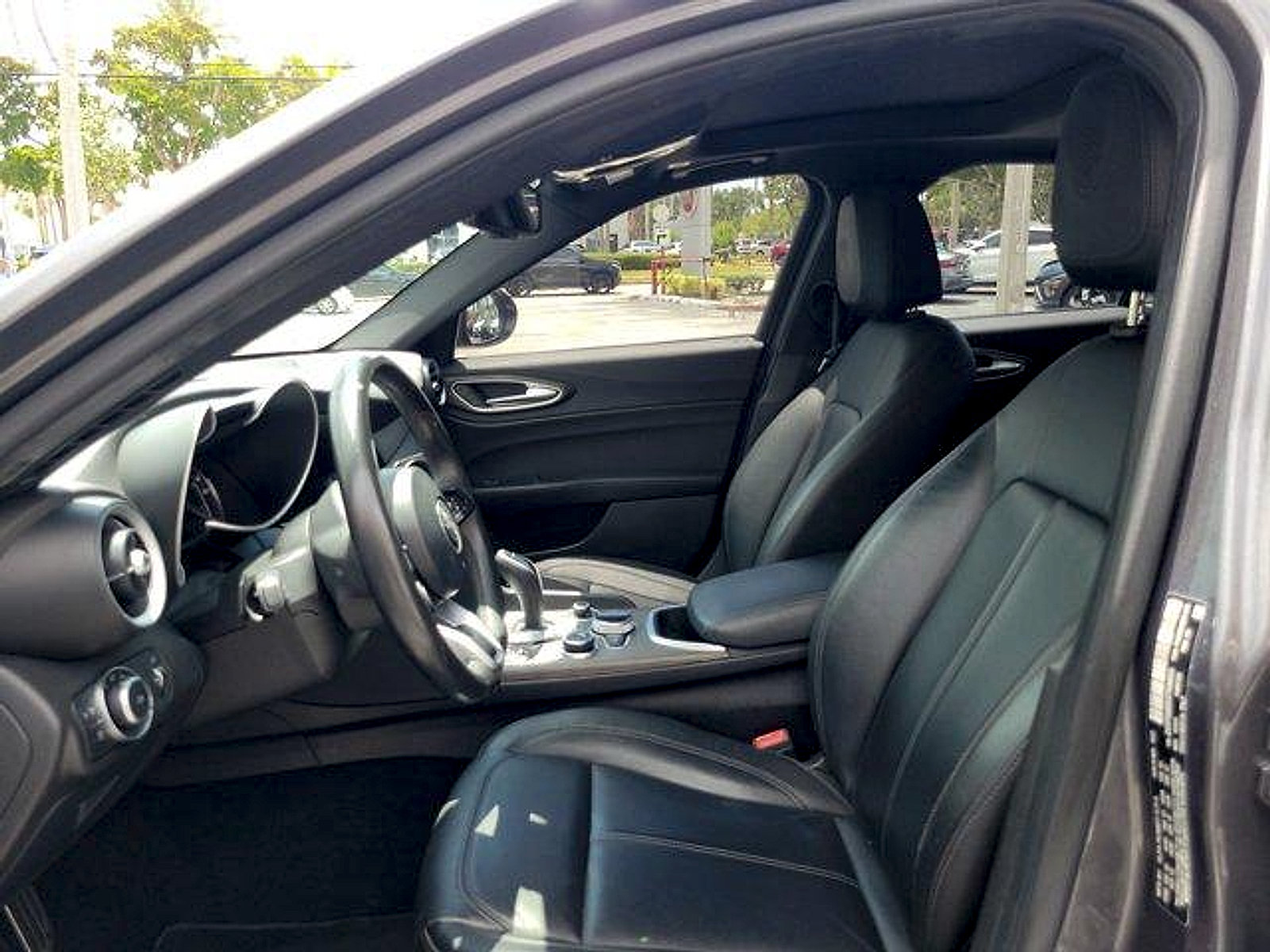 Used 2023 Alfa Romeo Giulia Ti w/ Active Assist Plus Package RWD image 18