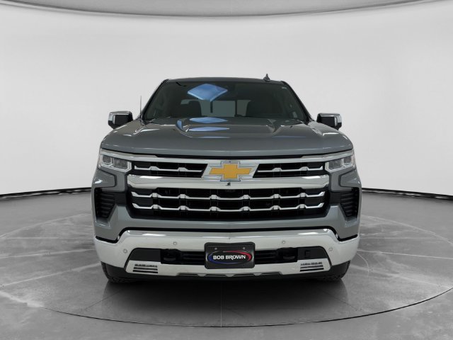Used 2025 Chevrolet Silverado 1500 LTZ AWD/4WD image 8
