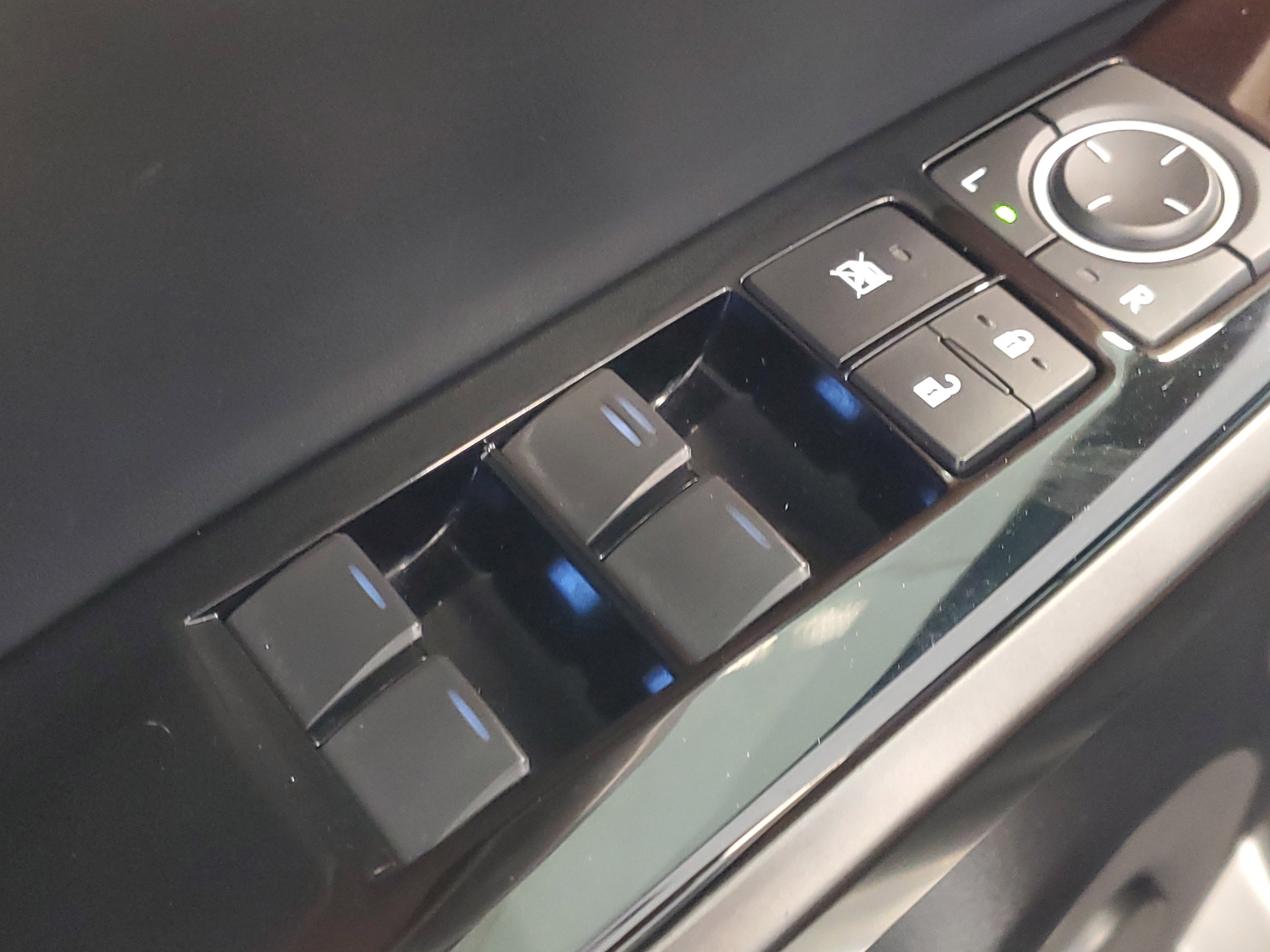 Used 2023 Lexus IS 300 IS 300 image 23