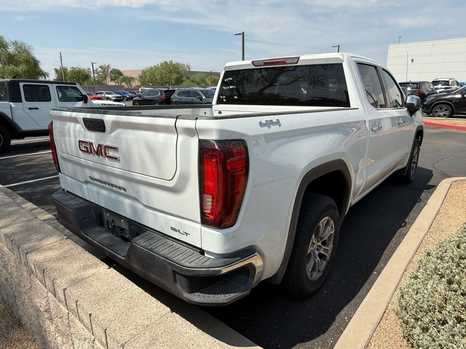 Used 2025 GMC Sierra 1500 SLT AWD/4WD image 4