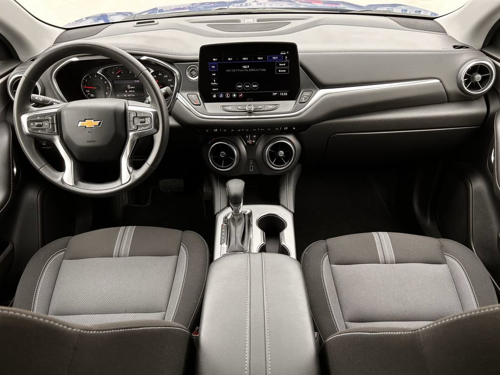 Used 2025 Chevrolet Blazer LT AWD/4WD image 11