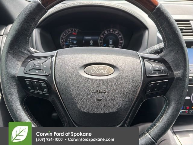 Used 2018 Ford Explorer Platinum AWD/4WD image 15