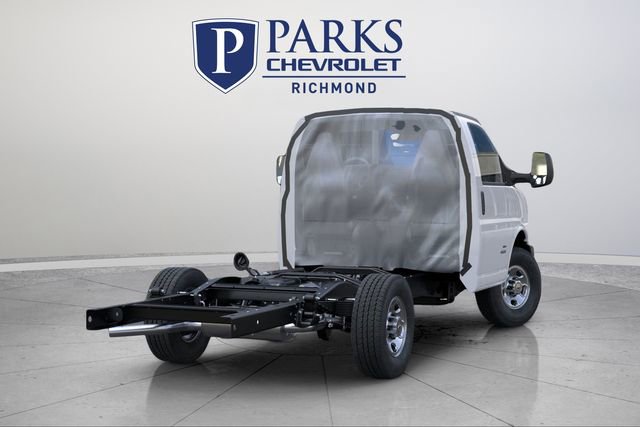 New 2025 Chevrolet Express 3500 w/ Power Convenience Package RWD image 4