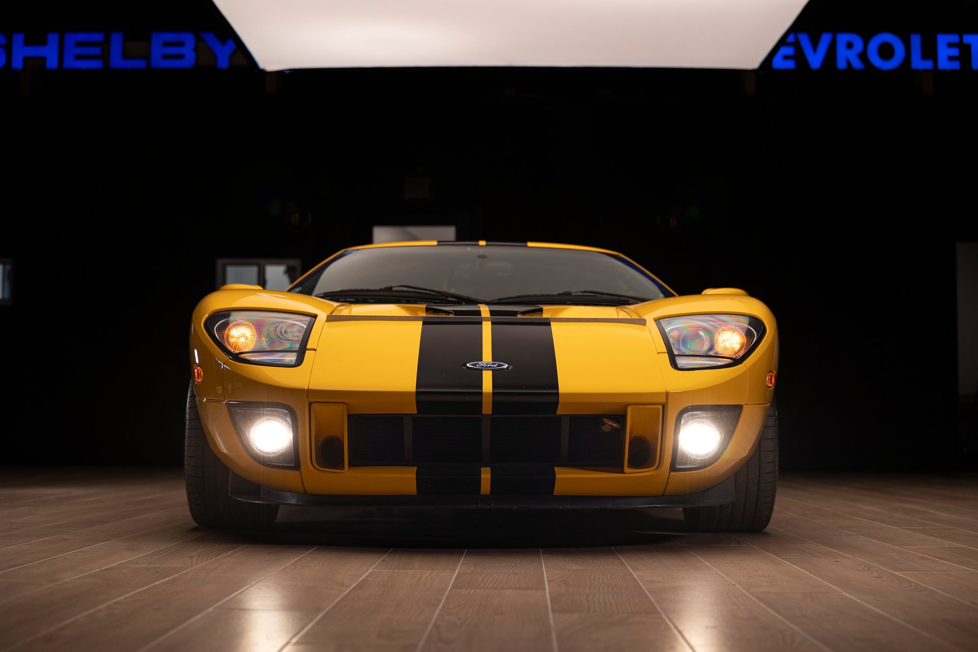 Used 2005 Ford GT RWD image 30
