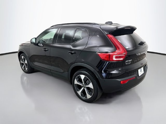 Used 2026 Volvo XC40 B5 Plus AWD/4WD image 5