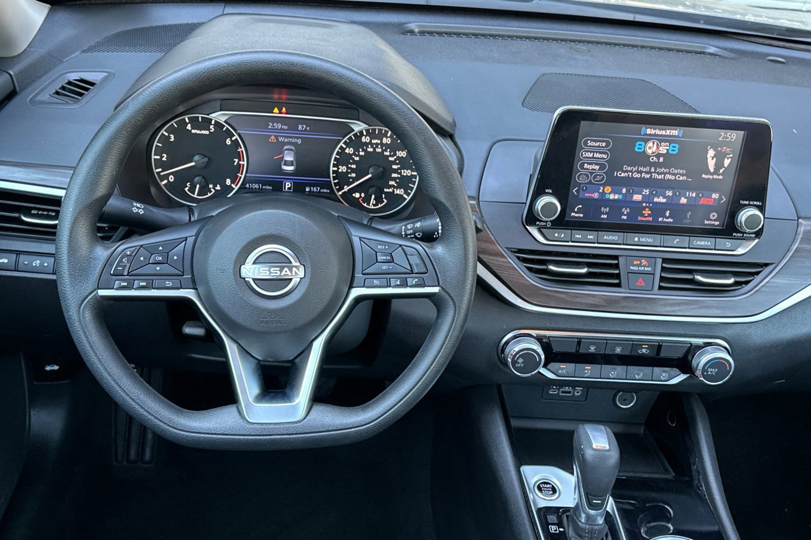 Used 2024 Nissan Altima 2.5 SV image 14