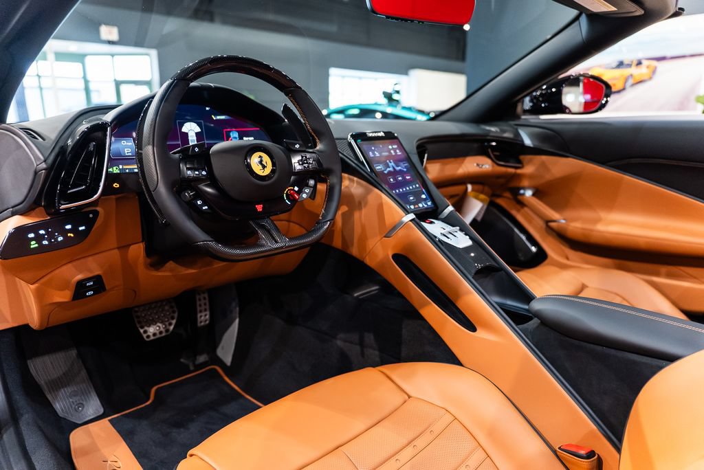 Used 2026 Ferrari Roma Spider RWD image 27