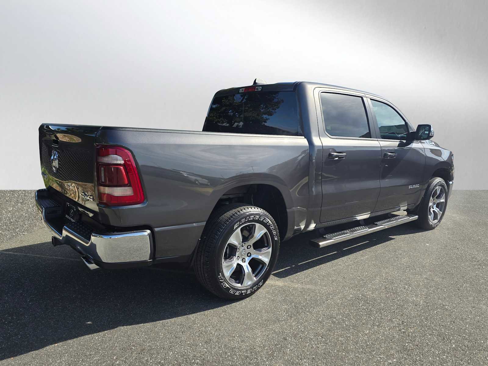 Used 2024 RAM 1500 Laramie AWD/4WD image 3