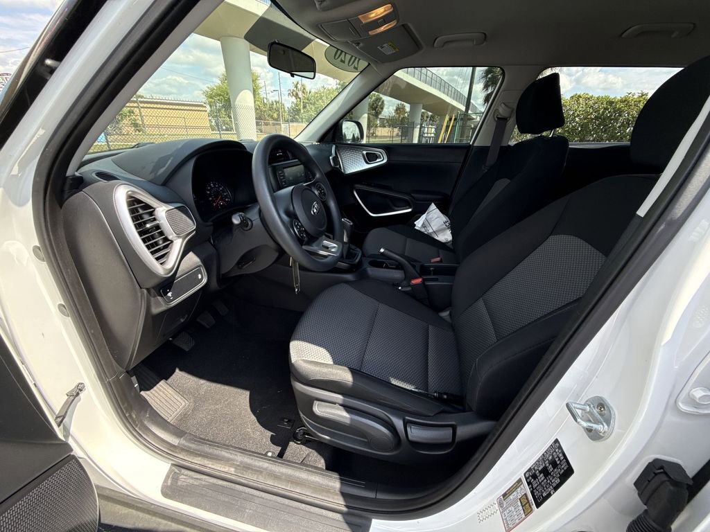 Used 2020 Kia Soul LX image 29