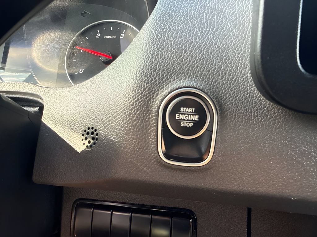 Used 2025 Mercedes-Benz Sprinter 2500 image 16
