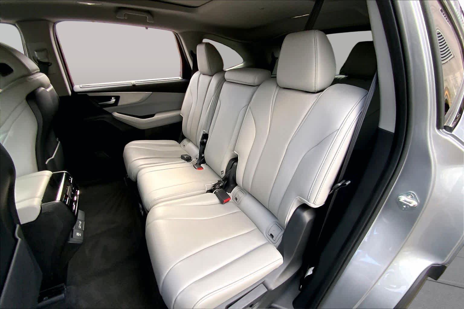 Used 2024 Acura MDX w/ Technology Package AWD/4WD image 21