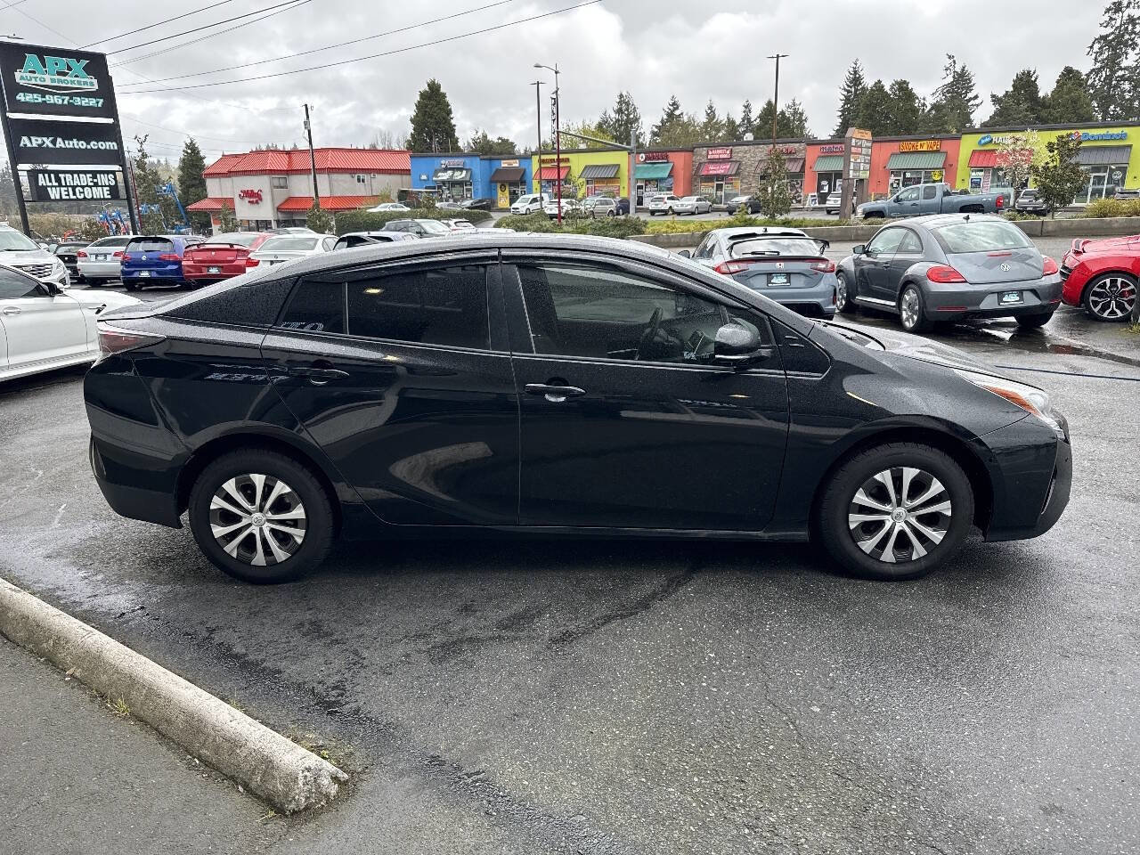 Used 2016 Toyota Prius Three w/ Advanced Technology Package image 9