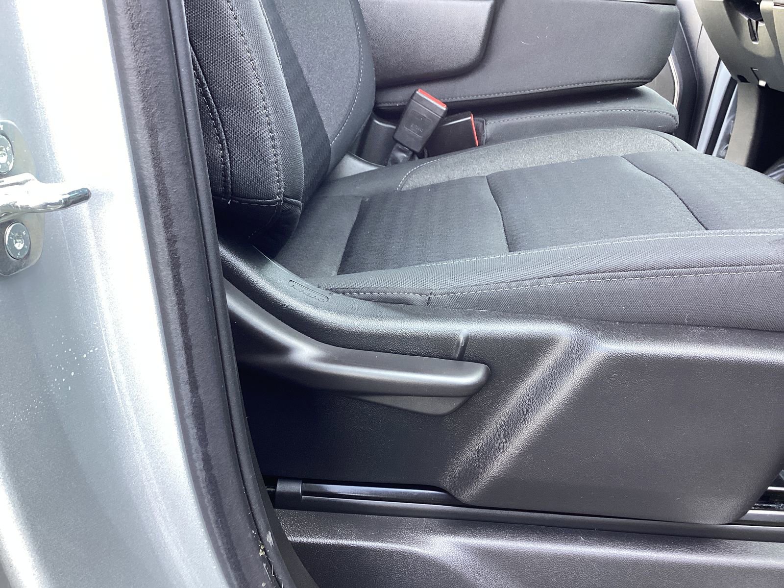 Used 2022 Chevrolet Silverado 1500 LT image 17