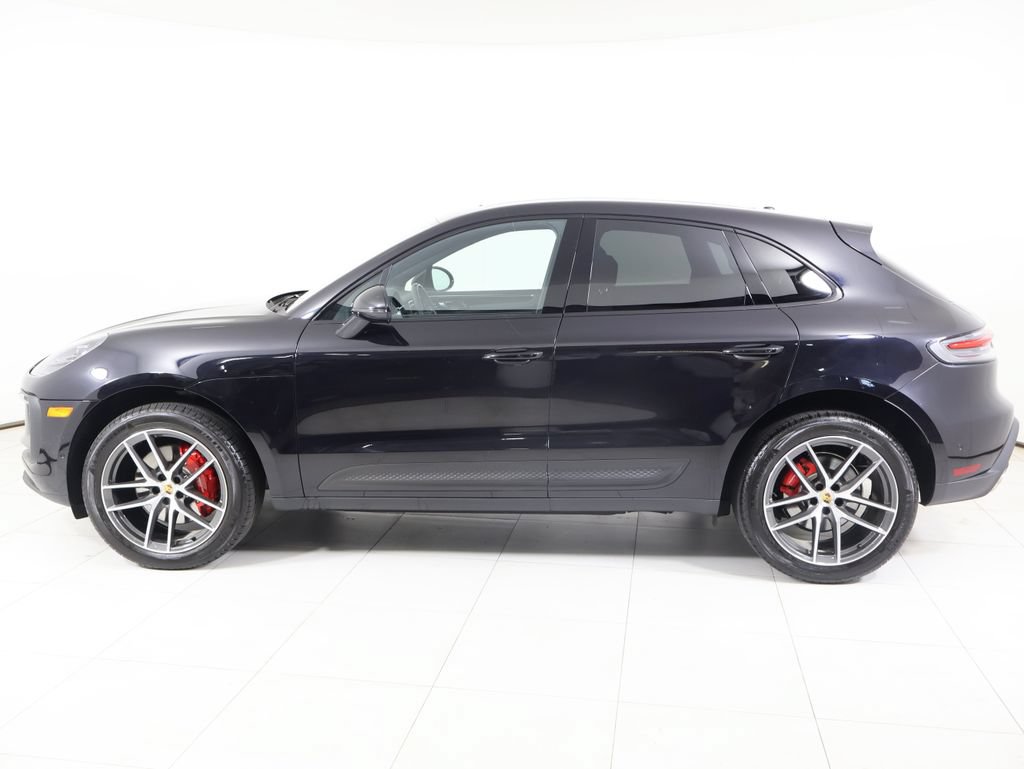 Certified 2023 Porsche Macan S AWD/4WD image 2