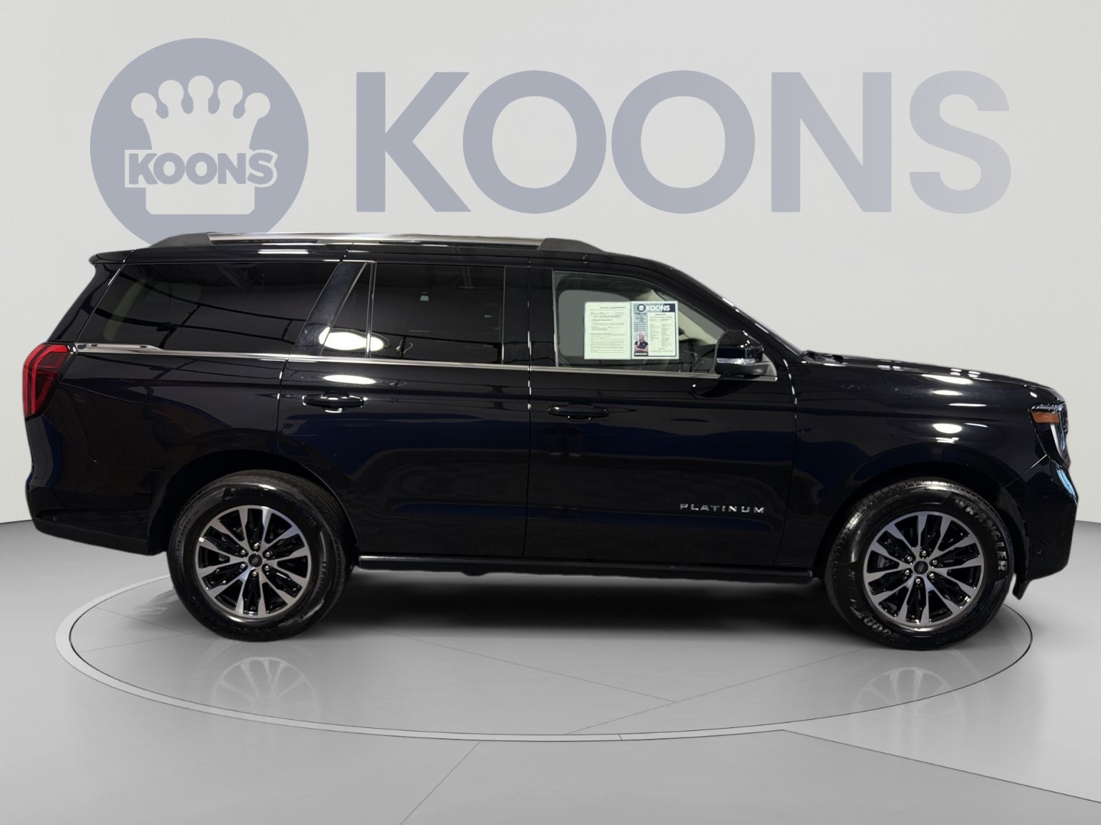 Used 2025 Ford Expedition Platinum AWD/4WD image 8
