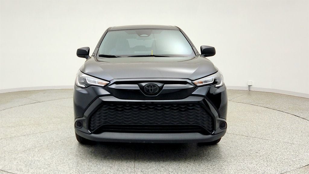 Used 2025 Toyota Corolla Cross AWD Hybrid image 2