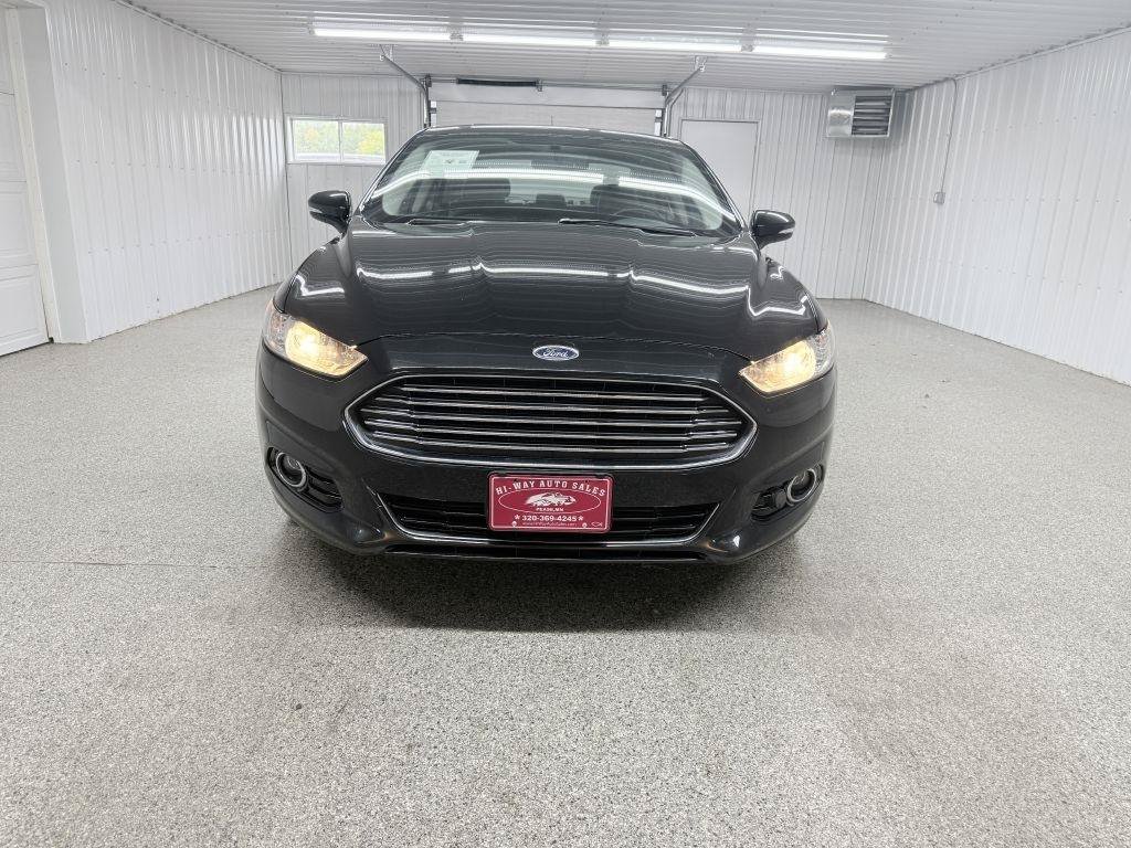 Used 2015 Ford Fusion Titanium FWD image 2
