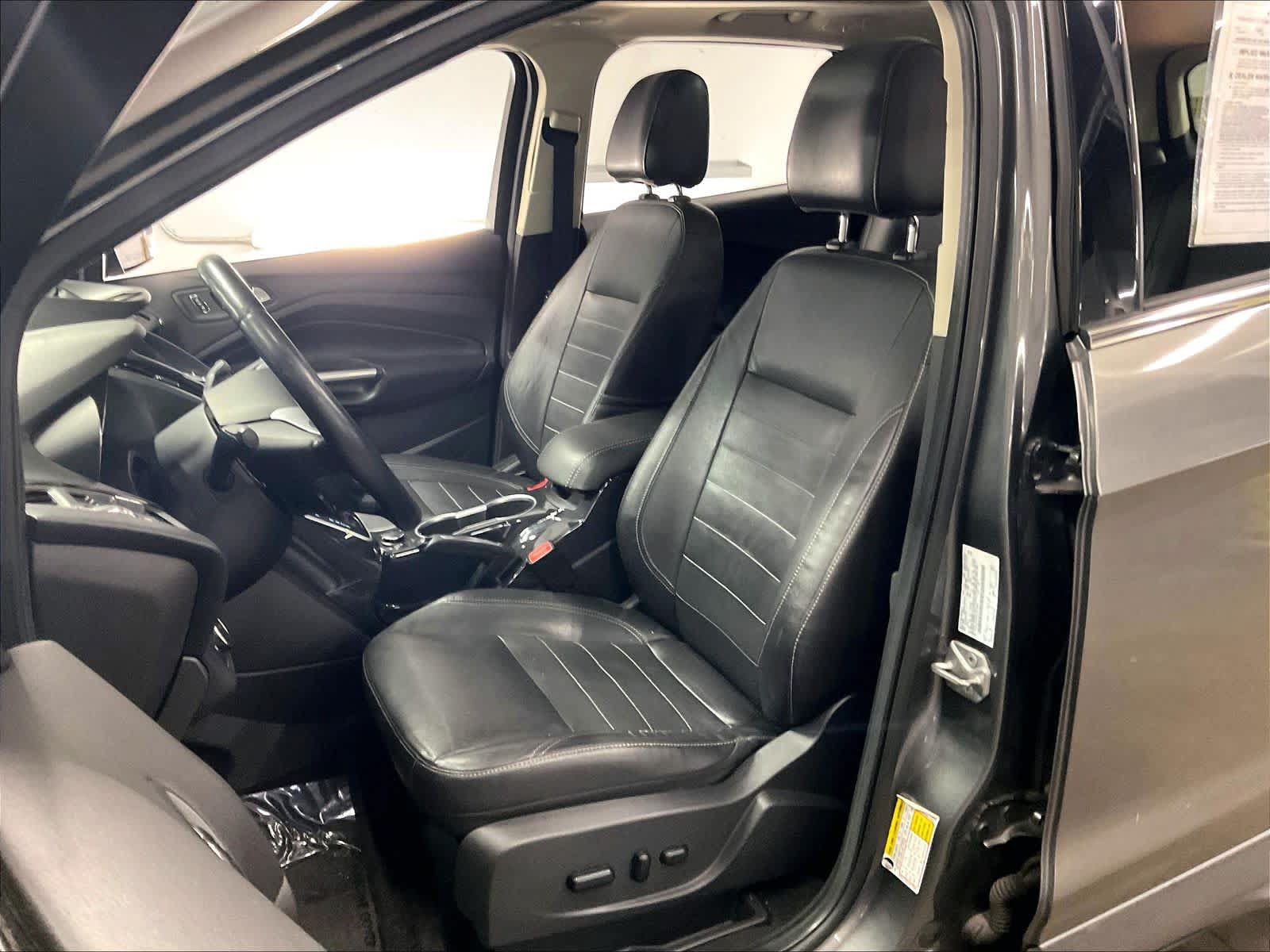 Used 2014 Ford Escape Titanium w/ Equipment Group 401A FWD image 25
