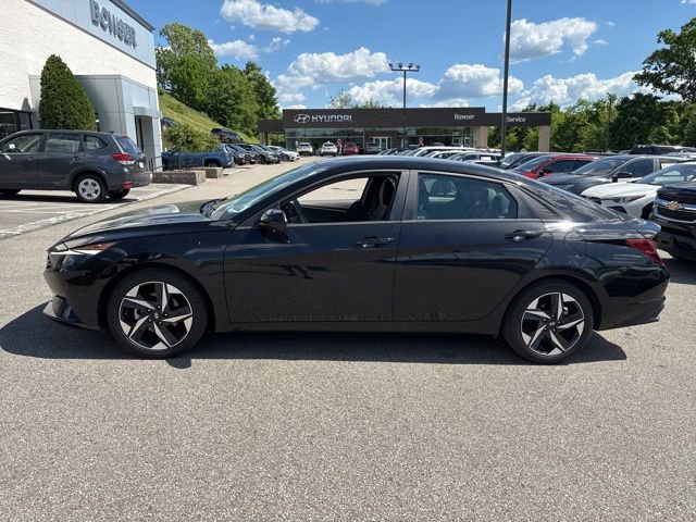 Used 2023 Hyundai Elantra SEL w/ Convenience Package FWD video 2