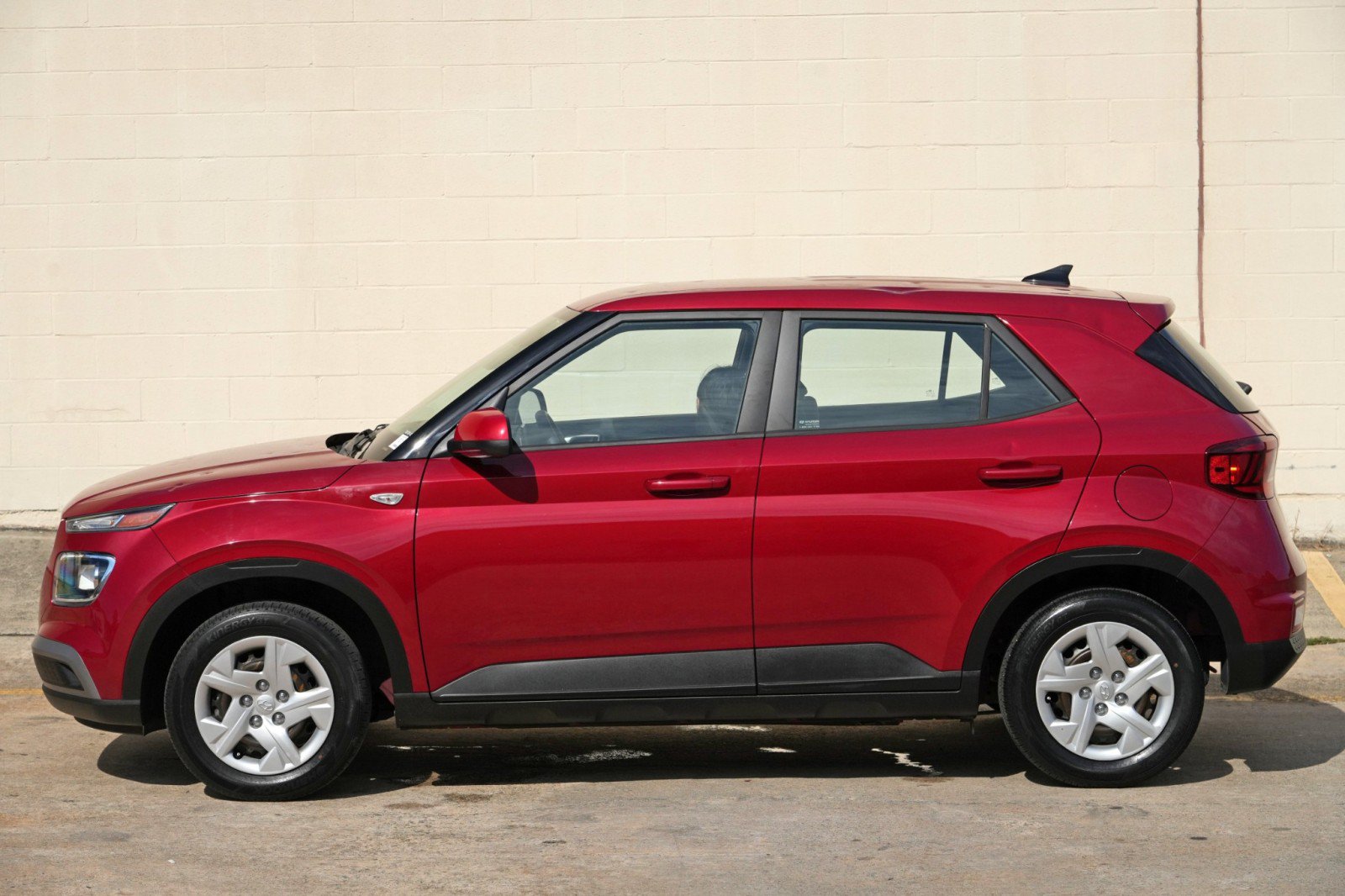 Used 2020 Hyundai Venue SE FWD image 40